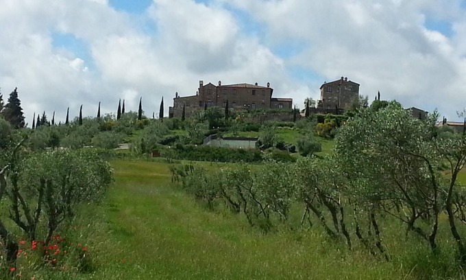 Asciano Apartment | Apartment in an old monastery fully renovated, located in a vast park.
