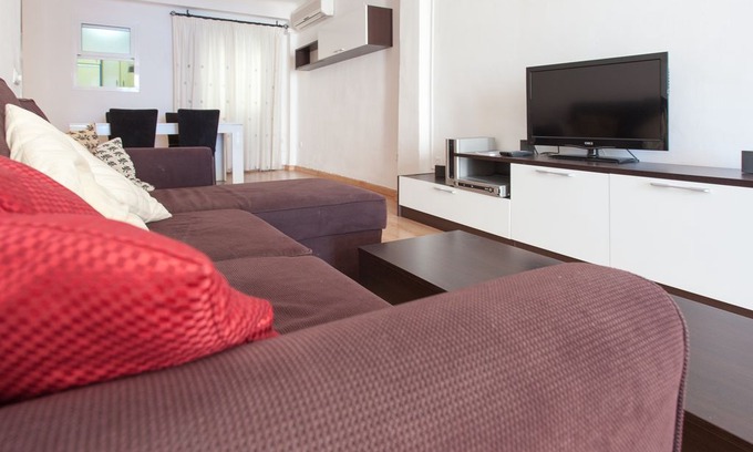 Los Remedios Apartment | Apartment in Asunción pedestrian street (100m from the Fair and 500 meters from the Plaza de España).
