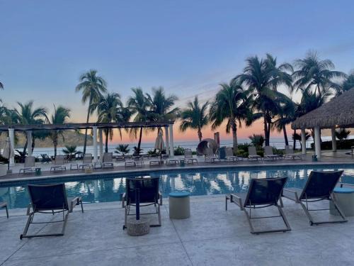 Zona Dorada Apartment | Apartment In Camino Al Mar with Amazing View of the Ocean, Beach and Swimming Pool