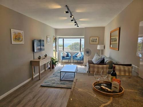 Camps Bay Apartment | Apartment in Camps Bay