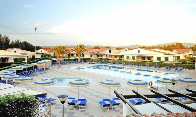 Marina di Cecina Apartment | Apartment in Cecina Mare with outdoor pool