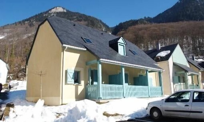 Cauterets Ski Chalet | Apartment in chalet for 4 to 6 people 3 vacation keys