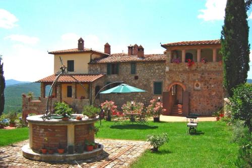 Chiusdino Apartment | Apartment in Chiusdino with terrace