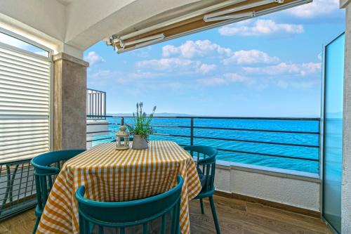 Drasnice Apartment | Apartment in Drasnice with sea view, terrace, air conditioning, WiFi 4992-1