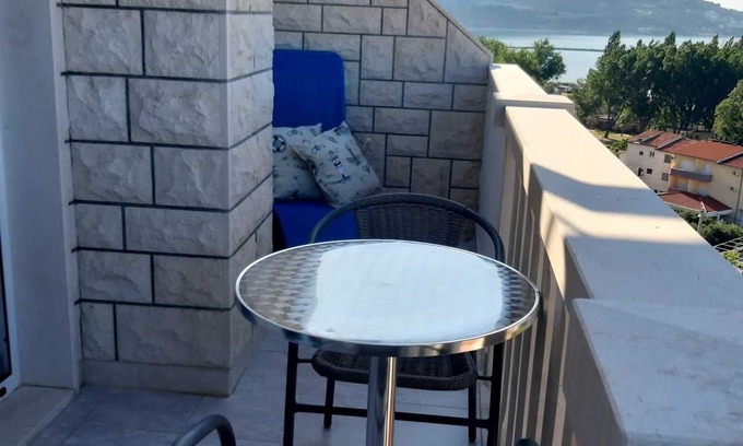 Omis Apartment | Apartment in Duće with Seaview, Balcony, Air condition, WIFI (122-6)