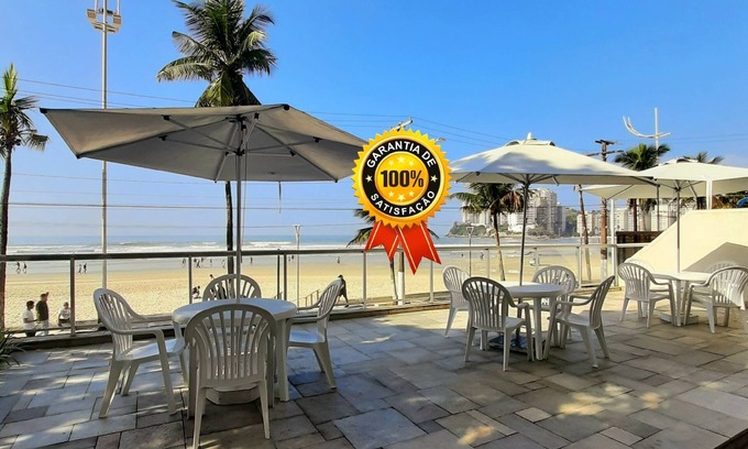 Vila Luis Antonio Apartment | Apartment in Guarujá, facing the sea, beach service, Wi-Fi, air conditioning, garage