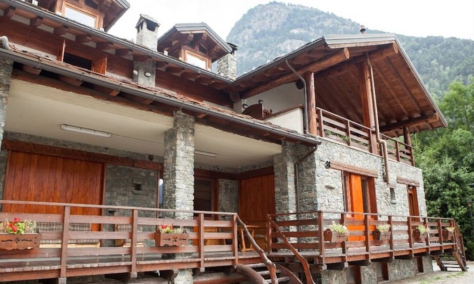 Antey-Saint-Andre Apartment | Apartment in Antey-Saint-André near Ski Lifts
