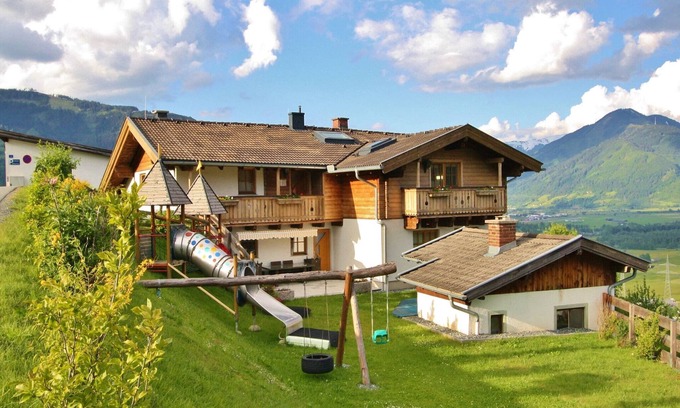 Kaprun Villa | Apartment in Kaprun ski-in ski-out slopes