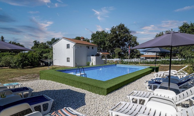 Pomer Apartment | Apartment in Medulin with Terrace, Air condition, WIFI, Washing machine (5158-3)