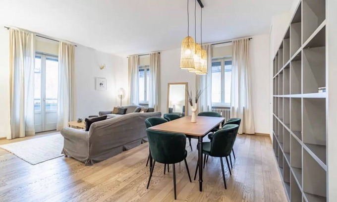 Centro Storico Apartment | Apartment in Milan with 3 bedrooms sleeps 8