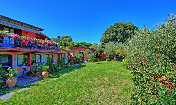 Montemarcello Apartment | Apartment in Monte Marcello with 2 bedrooms sleeps 5