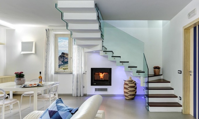 Nerano Apartment | Apartment in Nerano with 2 bedrooms sleeps 3