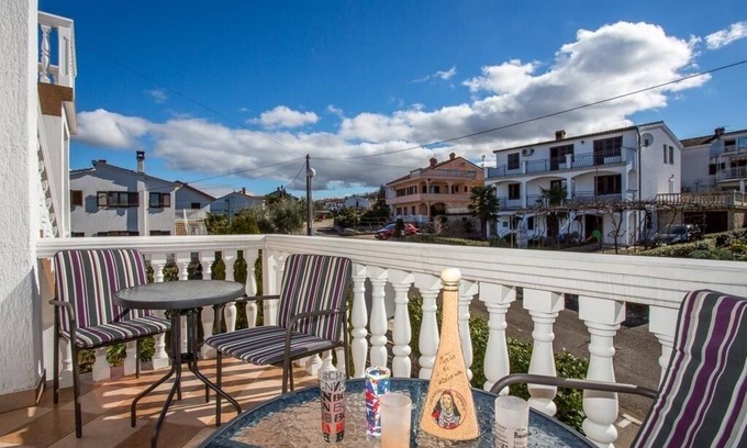 Njivice Apartment | Apartment in Njivice with Seaview, Balcony, Air condition, WIFI (4687-1)