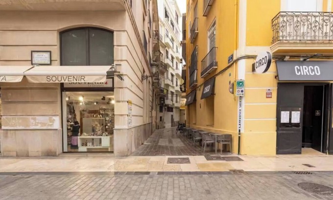 Trinitat Apartment | Apartment in outstanding location