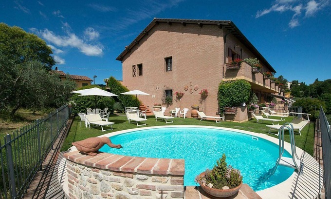 Pancole Apartment | Apartment in Pancole with 1 bedrooms sleeps 4