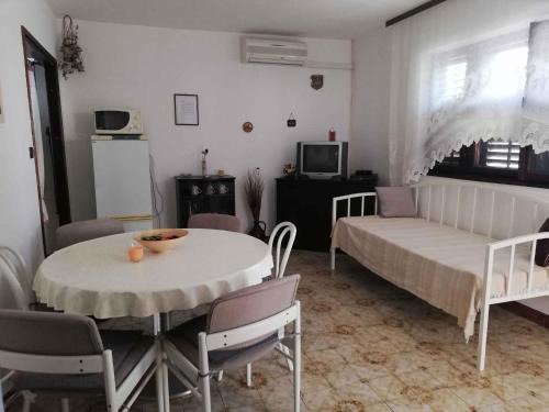 Petrcane Apartment | Apartment in Petrcane - Zadar Riviera 7866