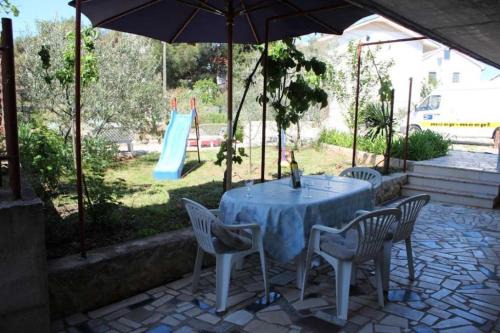 Pirovac Apartment | Apartment in Pirovac with Terrace, Air conditioning, Wi-Fi, Washing machine (4793-3)