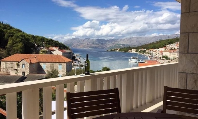 Povlja Apartment | Apartment in Povlja with Seaview, Terrace, Air condition, WIFI (3419-1)