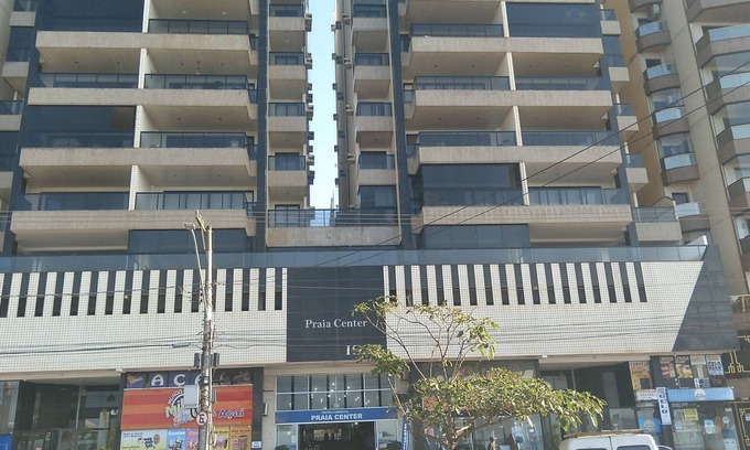 Praia do Morro Apartment | Apartment in Praia do Morro in building facing the sea
