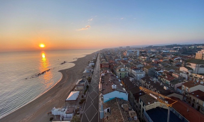 Porto Recanati Apartment | APARTMENT IN THE PALACE BY THE SEA 2 STEPS FROM THE CENTER