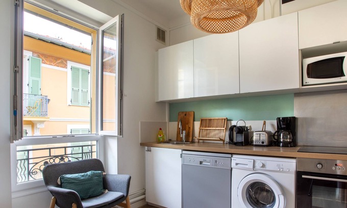 Liberation Apartment | Apartment in the Libération district