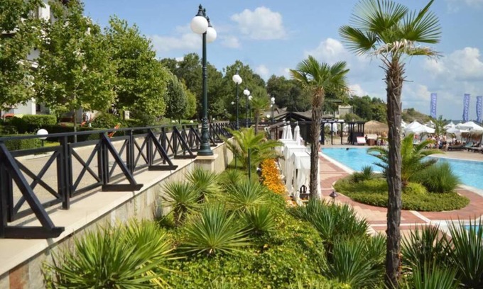 Lozenets Apartment | Apartment in the picturesque Oasis Resort & Spa