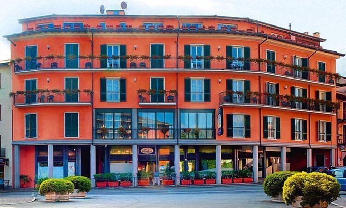 Baveno Apartment | Apartment in the Residence dei Fiori, Baveno