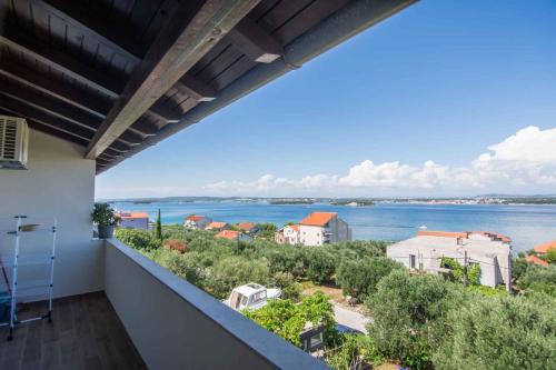 Tkon Apartment | Apartment in Tkon - Insel Pasman 50975