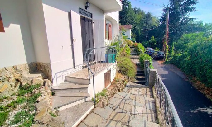 Berzi Apartment | Apartment in villa with large outdoor space