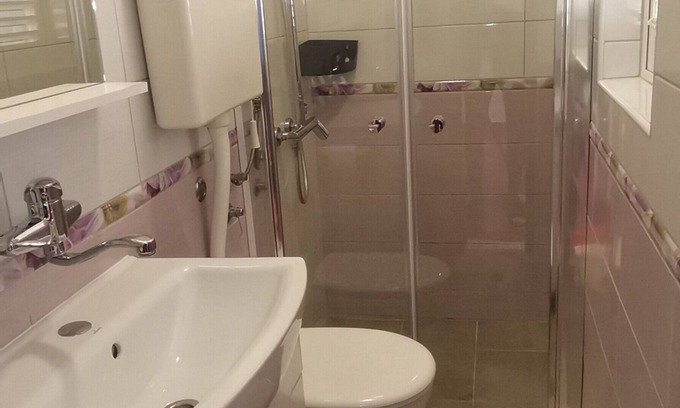 Zuljana Apartment | Apartment in Žuljana with Terrace, Air condition, WIFI (3558-5)