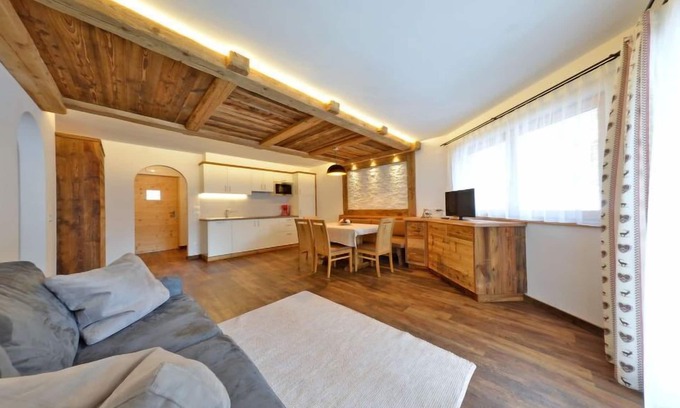 Mareo Apartment | Apartment Alpine Mountain Chalet in San Vigilio/St Vigil - 6 persons, 2 bedrooms