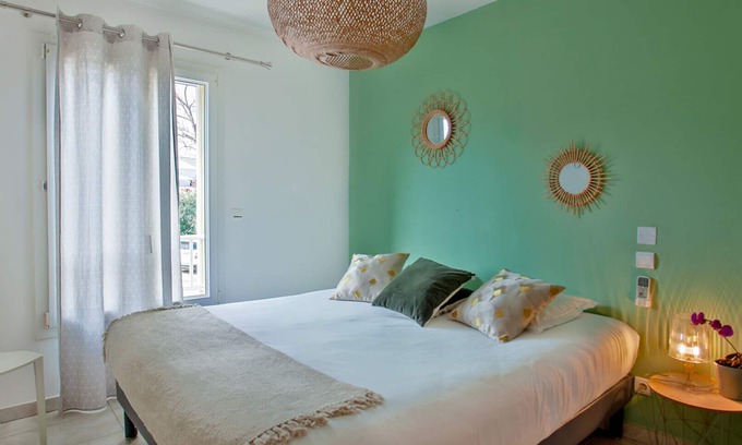 Calvi Apartment | Apartment "Jasmin" 3 bedrooms with large terrace 6 to 8 people