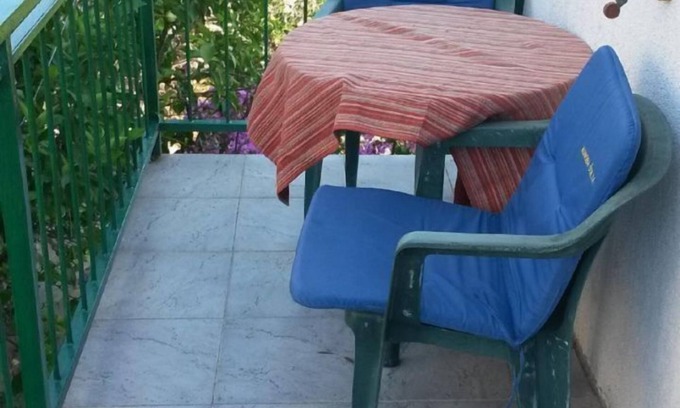 Stomorska Apartment | Apartment Kaleb - next to the seashore: SA11-Miro 35(2) - Stomorska, Island Solta, Croatia