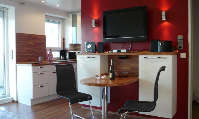 Horumersiel Apartment | Apartment 'Korthals 42' with Sea View and Balcony