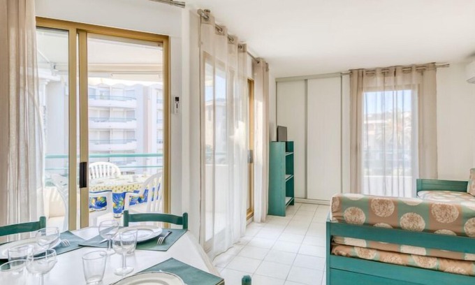 Frejus Port Apartment | Apartment L'Open in Fréjus - 4 persons, 1 bedrooms