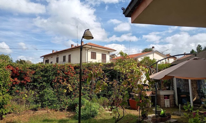 Monta Apartment | Apartment 'La Dimora Nel Roero With Patio' with Private Terrace, Wi-Fi and Air Conditioning
