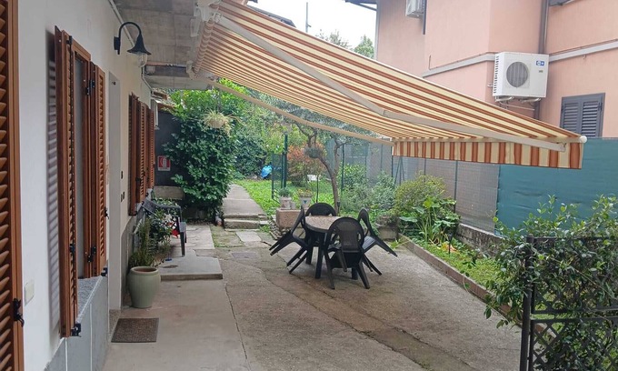 Laveno Apartment | Apartment 'La Meridiana Lago Maggiore 2' with Mountain View, Wi-Fi and Air Conditioning