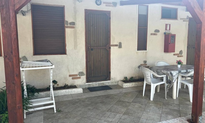 Calimera Apartment | Apartment 'La Quiete - Veranda Grande 2' with Shared Pool, Wi-Fi and Air Conditioning
