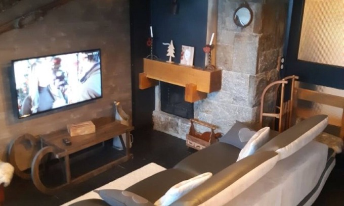 Pla d'Adet Apartment | Apartment 'Le Petit Coin De Montagne' with Mountain View, Private Terrace and Wi-Fi