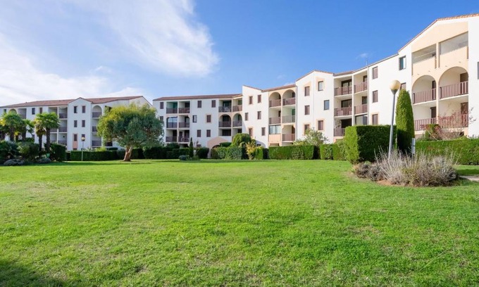 Vaux-sur-Mer Apartment | Apartment Les Balcons de l'Atlantique-11 by Interhome
