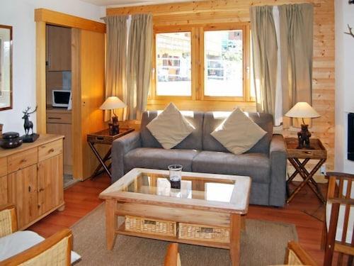 Saint-Pierre-de-Clages Apartment | Apartment Les Chouettes 4