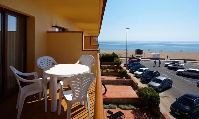 Pals Apartment | Apartment Les Dunes 2 dorm in Pals - 5 persons, 2 bedrooms