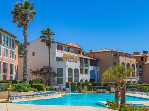 Six-Fours-les-Plages Apartment | Apartment Les Rivages de Coudoulière-8 by Interhome