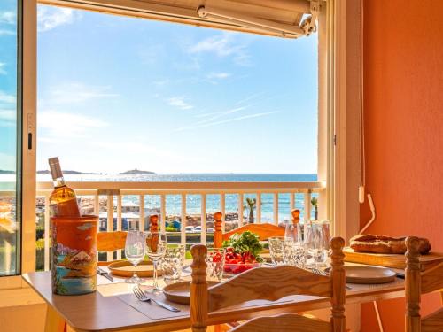 Six-Fours-les-Plages Apartment | Apartment Les Morières-4 by Interhome