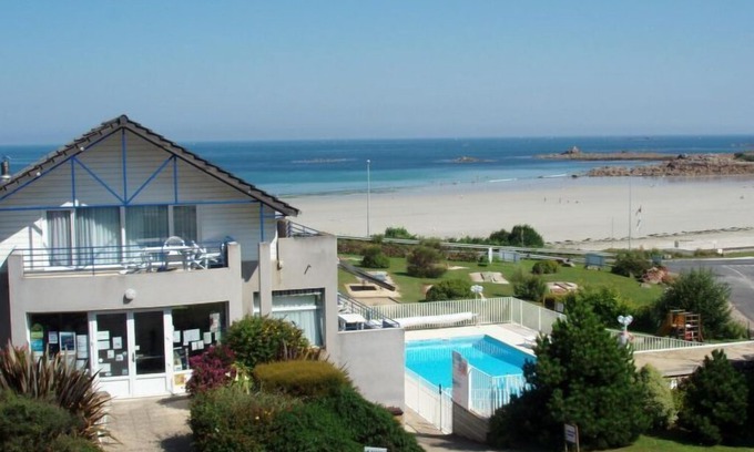 Trevou-Treguignec Apartment | Apartment les terrasses de trestel in Trévou-Tréguignec - 6 persons, 2 bedrooms