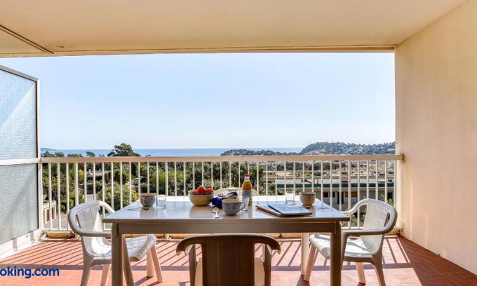 Cavalaire-sur-Mer Apartment | Apartment Les Mimosas