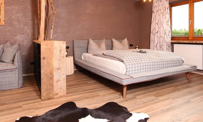 Riezlern Apartment | Apartment / living room / shower, WC, Gipfelstürmer - Landhaus Bromm