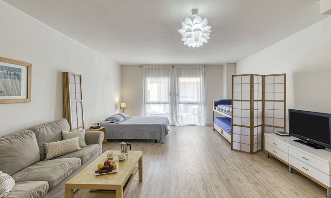 Palamos Apartment | Apartment 'Loft Palamós' with A/C
