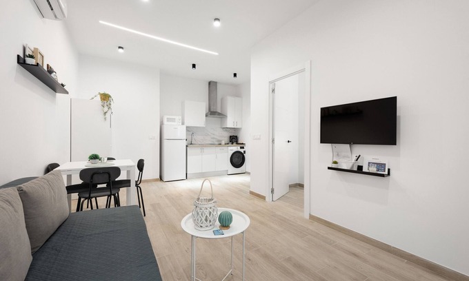 Cruz de Humilladero Apartment | Apartment 'Los Mellis' with Wi-Fi and Air Conditioning