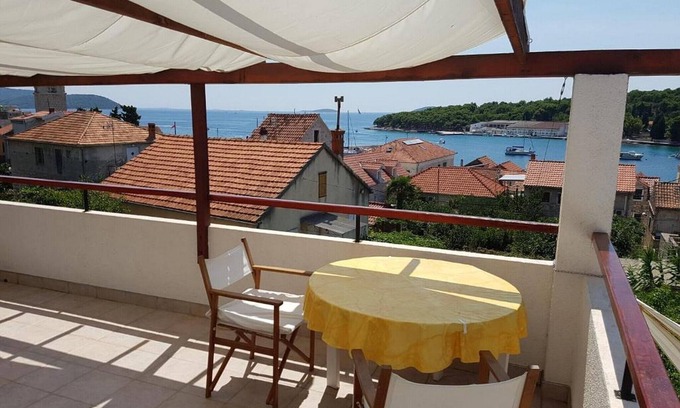 Prvic Luka Apartment | Apartment Luca - Two Bedroom Apartment with Terrace